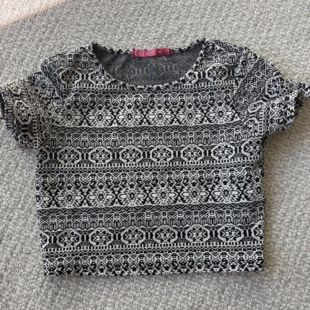 Black & White Geometric Print Crop Top - Aztec Pattern